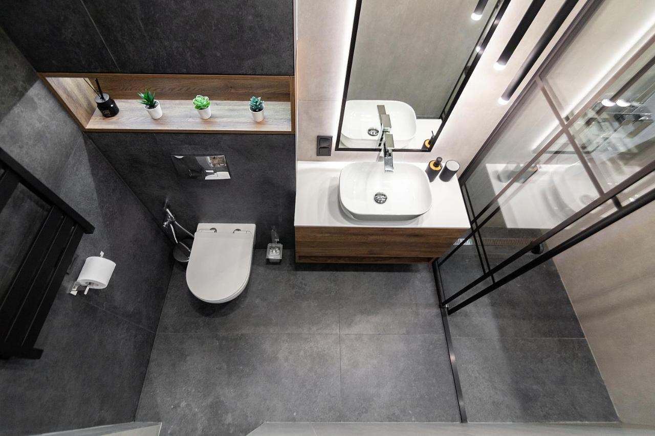 Dream Apartament On Drahomanova Street Lviv Dış mekan fotoğraf