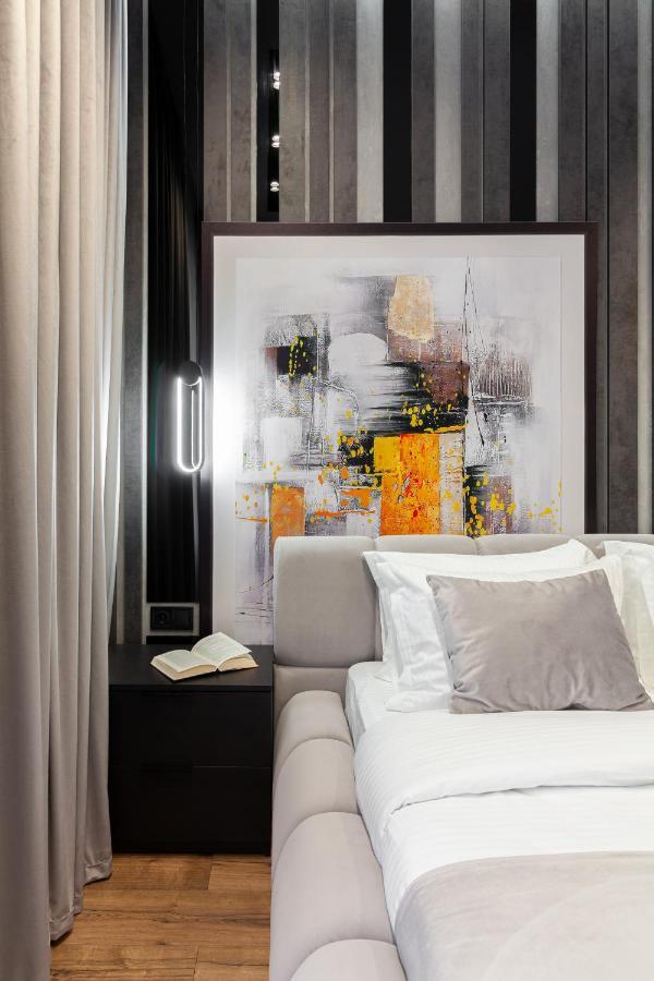 Dream Apartament On Drahomanova Street Lviv Dış mekan fotoğraf