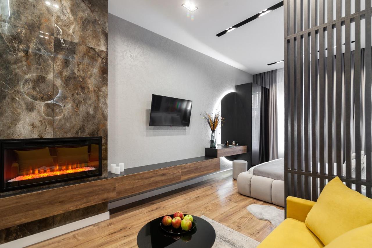 Dream Apartament On Drahomanova Street Lviv Dış mekan fotoğraf