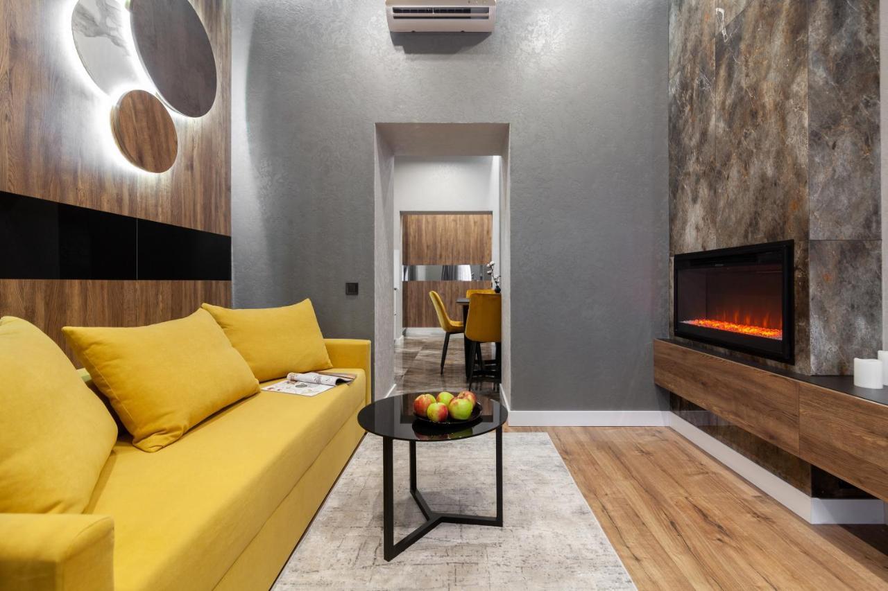 Dream Apartament On Drahomanova Street Lviv Dış mekan fotoğraf