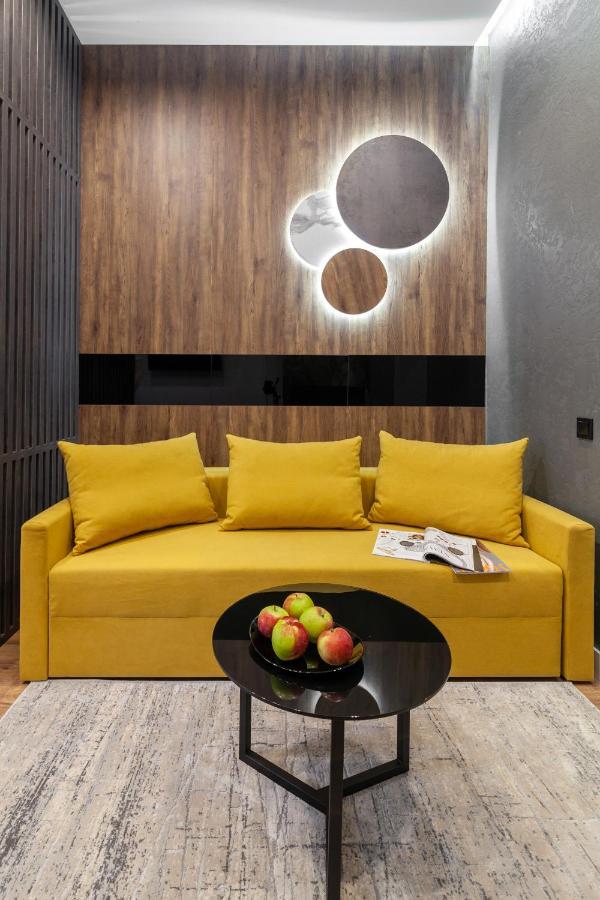Dream Apartament On Drahomanova Street Lviv Dış mekan fotoğraf