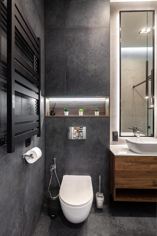 Dream Apartament On Drahomanova Street Lviv Dış mekan fotoğraf