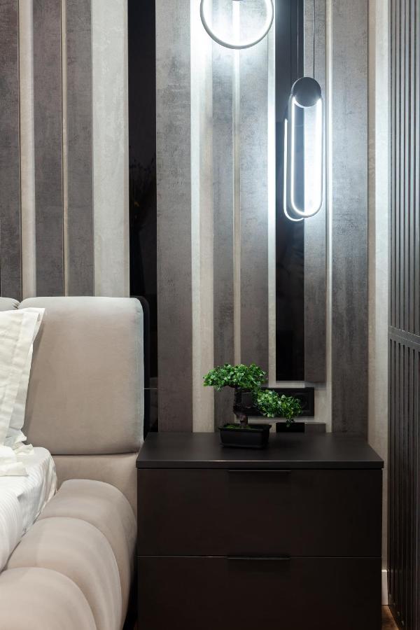 Dream Apartament On Drahomanova Street Lviv Dış mekan fotoğraf
